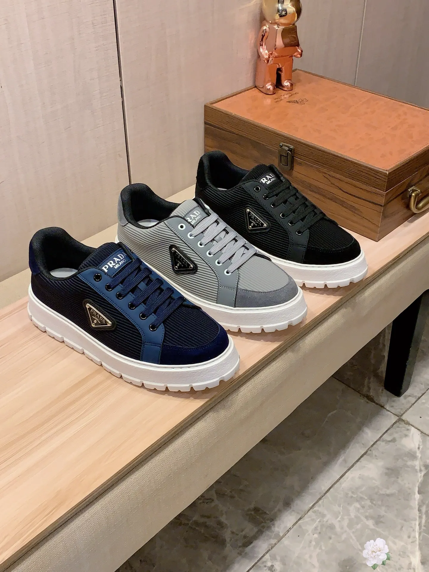 Men's Men's Shoes💰442💰💰🎩🎩[Lightning][Lightning] "PRADA*" The latest and most popular casual shoes, top brand [seduce] luxury ~ purchasing agency, top quality ~. [Strong] The upper is made of imported breathable and polished cowhide material ➕ Breathable sheepskin feet (•) with fine workmanship. Original stylish and stylish soft rubber wear-resistant and non-slip outsole, light and comfortable on the feet, the real thing looks better when photographed, 305: code: 38-44, 3️⃣ colors selected